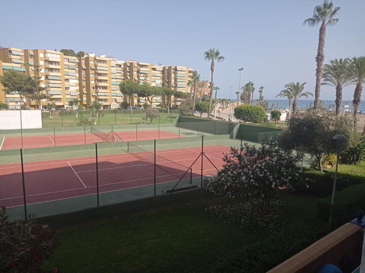 Anne'S Corner Apartment La Cala Del Moral Exterior photo