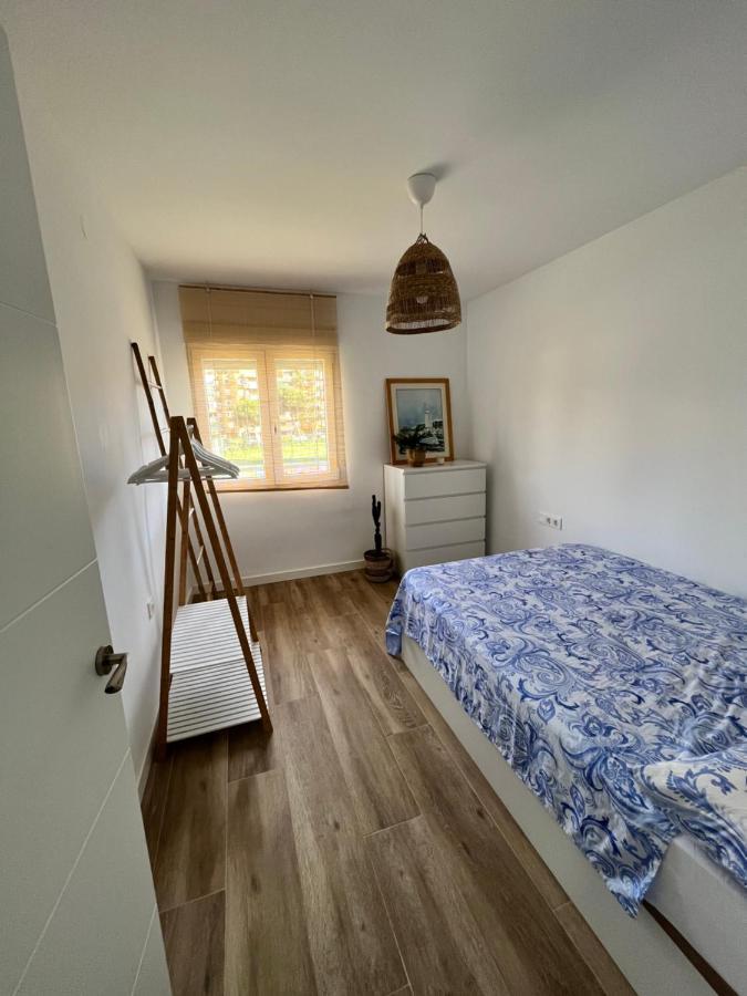 Anne'S Corner Apartment La Cala Del Moral Exterior photo
